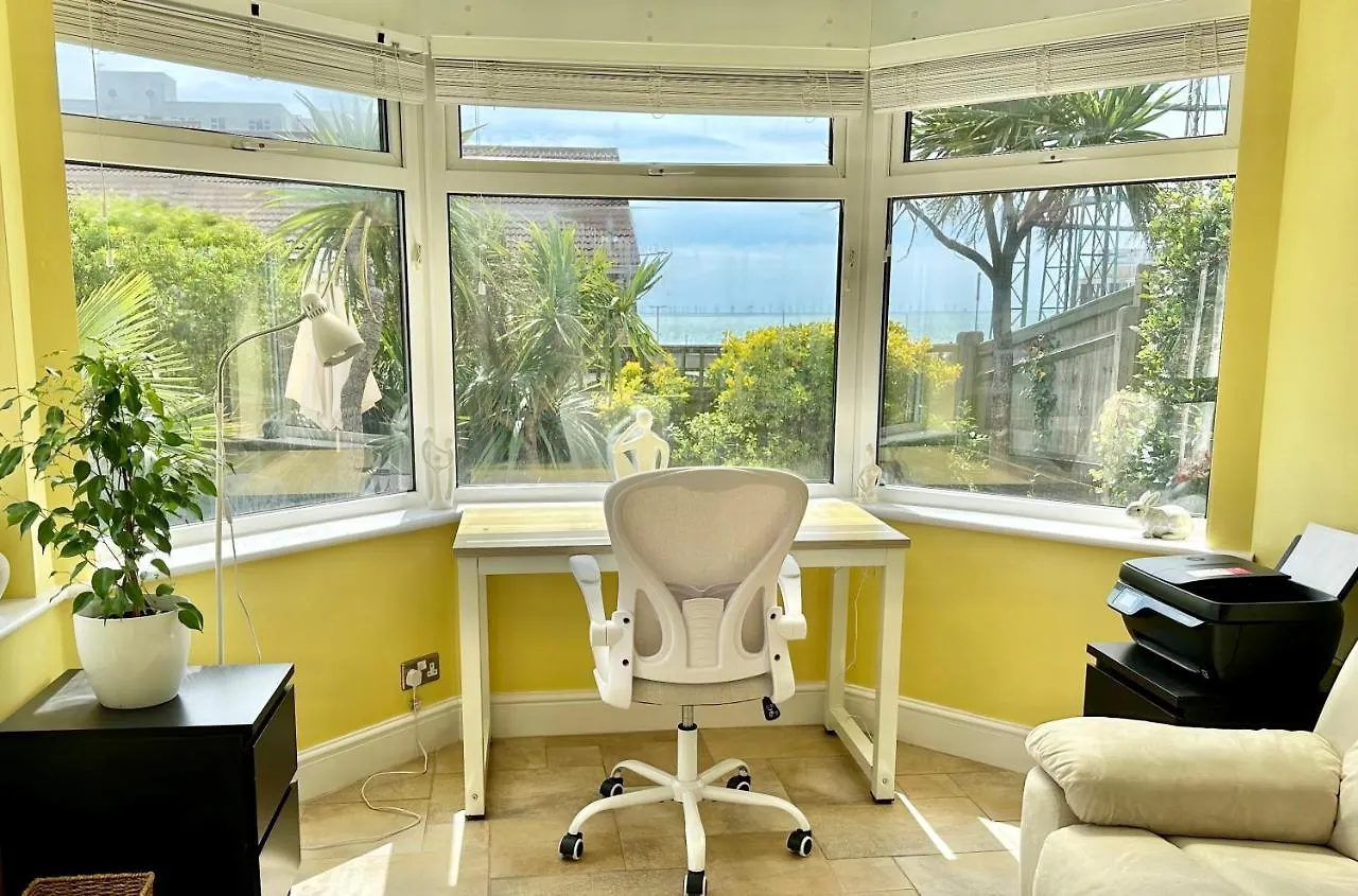 Nyaraló Beautifully Presented 3 Bed House Above The Marina Villa Brighton